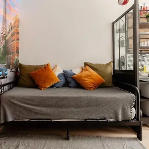 - Metro 7 Cadet - Quartier Faubourg-montmartre Paris